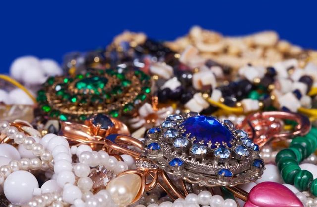 Cremains sales into jewelry